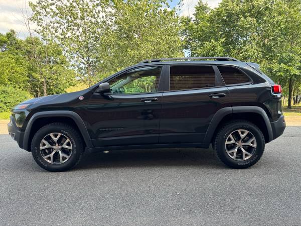 2014 Jeep Cherokee · TrailHawk Sport Utility 4D - $8,500 (Brooklyn)63614064711555123