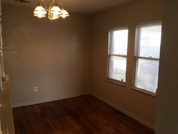 $850 / 2br - Very cute 2 Bedroom 1 Bath with Bonus Room (1850 Chestnut St, Abilene)63810546654723123