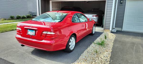 Mercedes-Benz CLK 320 - Only 64k Miles - Excellent Condition - $8,200 (Pingree Grove)63618720898691123