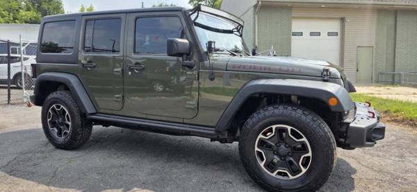 2015 JeepWrangler Unlimited Rubicon 4x4 4dr SUV - $15,995 (Pontiac)63470239185409124