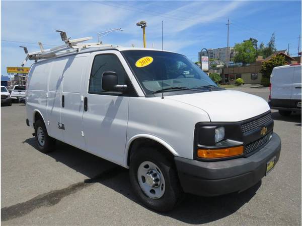 2010 Chevrolet Chevy Express 2500 Cargo Van 3D ESPECIALIZADOS EN CRÉDITOS BUENOS/MALOS. ¡- $6,995 (+ West Motorsports Inc)63617379468163122