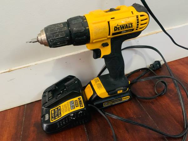 Dewault dcd771 drill 1