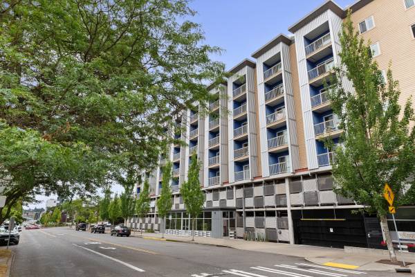 $1,613 / 1br - 664ft2 - 📲Call to hear more about this top floor 1x1 home! 🏡 (Tacoma)63934550073730121