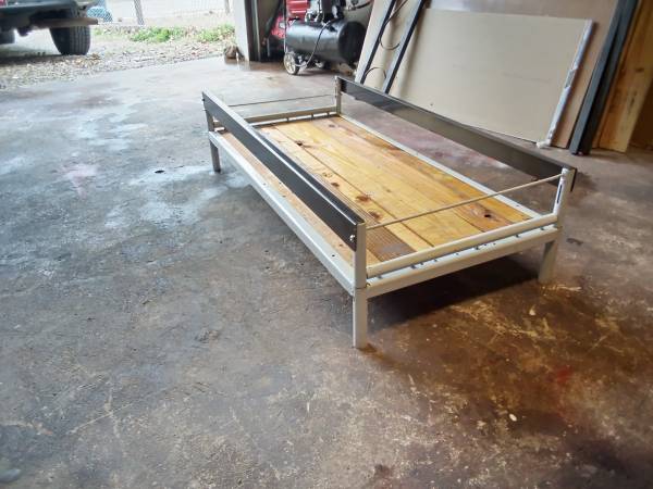 Custom hand made pet bed!! 1