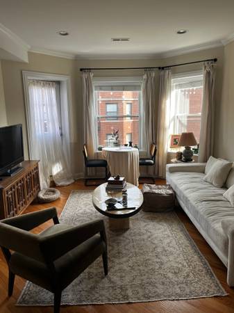 $1,900 / 2br - 800ft2 - 2 bed 2 bath Sublease (Irving Park)64201221033347120