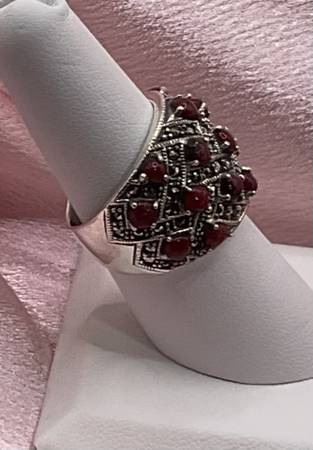 Sterling Silver Pyrope Garnet & Marcasite Size 7.5 Ring 1