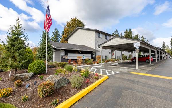 $1,695 / 1br - 665ft2 - Patio/Balcony, Fully Renovated, Full Size W/D (Poulsbo)64031311666563124