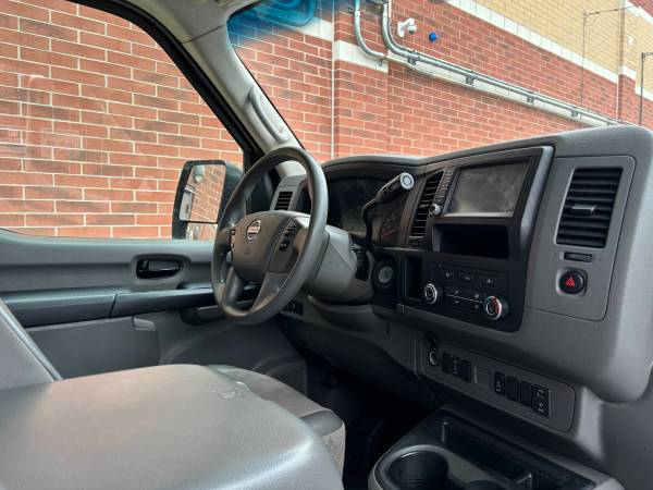 2020 Nissan NV2500 6 CYL - Photo 10