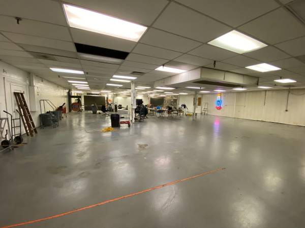 FLEX SPACE AVAILABLE-PRIVATE GARAGE DOOR & LOADING DOCK ACCESS 1
