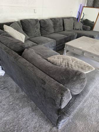 Grey sectional sofa with lounge in GREAT SHAPE! 1