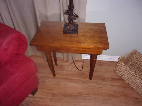 oak end table 1