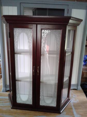 Lighted cabinet 1