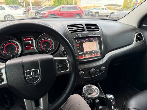 2016 Dodge Journey Crossroad AWD V6 - $11,500 (Medical Lake)63613077699713122