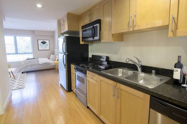 $1,910 / 360ft2 - Bike Racks, Control Access Entry, AC/Heat (2001 Olympic Blvd, Santa Monica, CA)63857624669827121