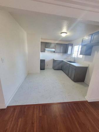 $3200.00 / 3br - 950ft2 - Unidad moderna de 3 habitaciones y 1 baño en L.A. | Disponible 9/1 | $3200/Mes63869889443843121