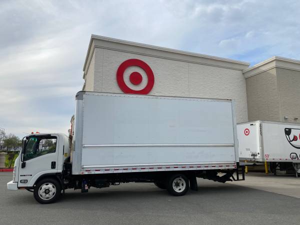 2020 ISUZU NRR 20ft High CuBe  Box Truck liftgate only 52k miles 1