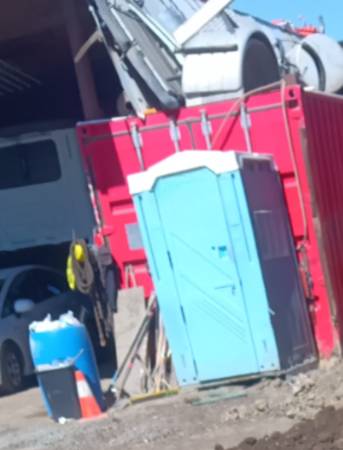 Bay Area Worksites: Get Your Portable Toilet Rentals Fast & Easy! 1