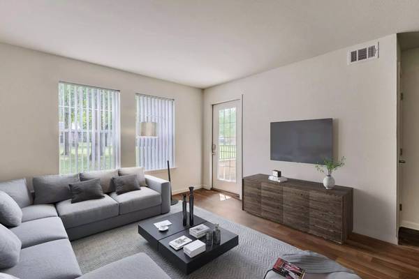 $1,353 / 3br - 1031ft2 - Elevate your everyday: Discover our 3 BR, 2 BA. (Houston)63924169100674121