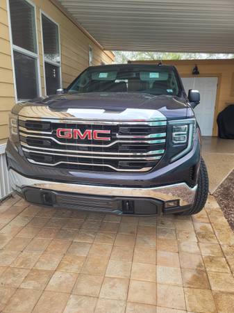2025 GMC Sierra SLT 1