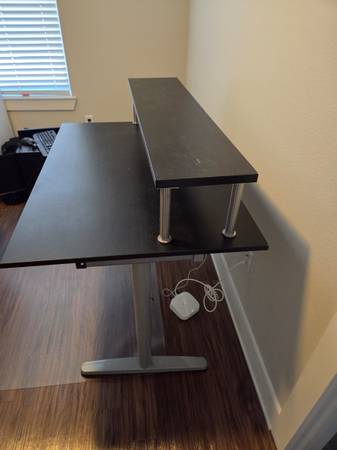 Computer desk 1
