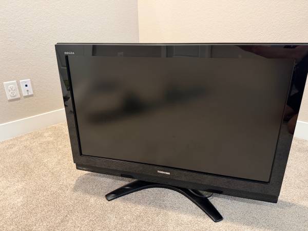 Toshiba Regza 37” LCD TV 1