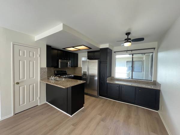 $3,350 / 2br - 1000ft2 - OPEN HOUSE - SUN, OCT 5TH, 12-4PM - TOP FLOOR 2B2B CONDO w 2 PARKING!! (Culver City/Palms)63952927201411122