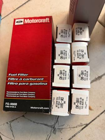 Ford Parts Fuel Filter & CM-5041 Injectors BRAND NEW 1