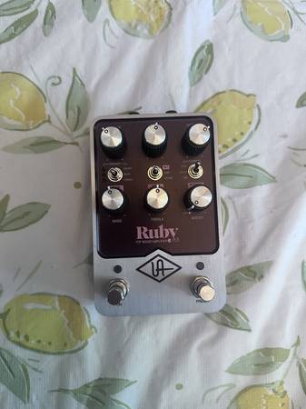 Universal Audio UA 63 Ruby Vox Amp/Cab Sim 1