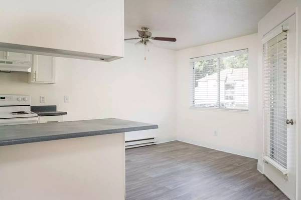 $1,687 / 2br - 928ft2 - Plenty of space and amazing views from this 928 sq ft 2 bed/2 bath! (Hillsboro)63820882634369120