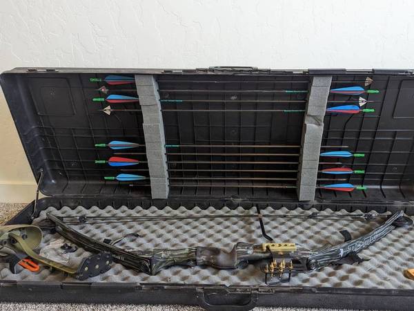 Bear compound bow package 1