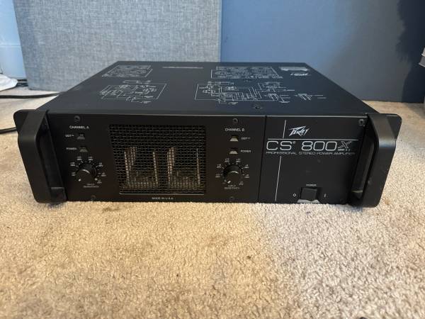 Peavey CS 800x amplifier 1