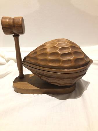 Vintage Monkey Pod Wood Hinged Nut Bowl W/Cracker Large Walnut Shape T 1