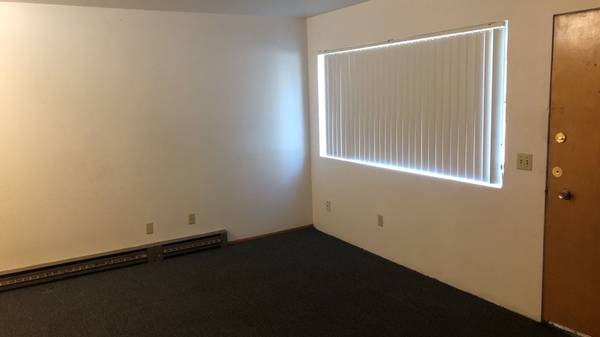 $625 / 1br - 545 NE Oak St. #6 (Pullman)63689276754691122