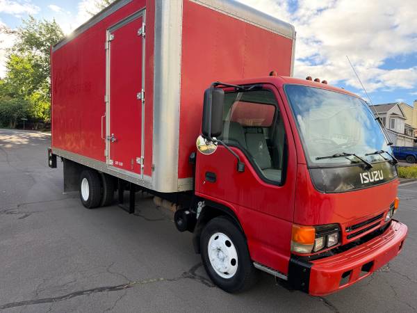 2001 Isuzu NPR - Photo 3