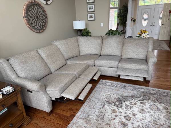 Beautiful sectional couch 1