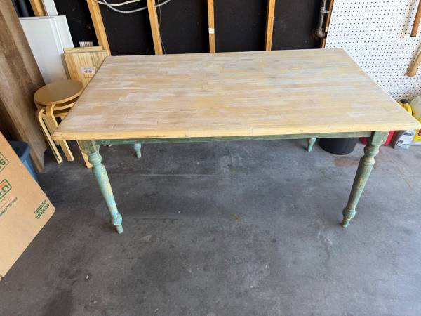 Kitchen Table 1