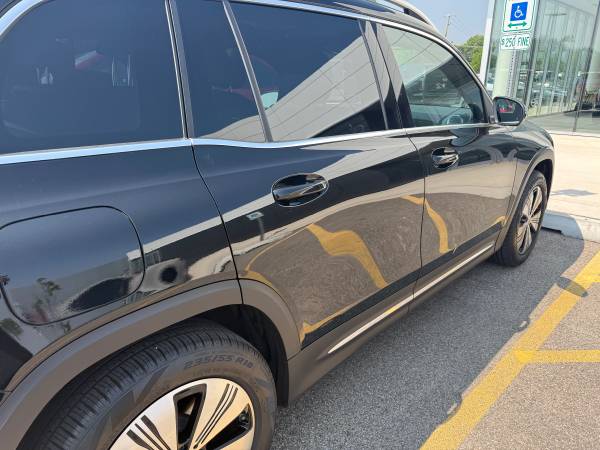 2023 Mercedes Benz EQB 300 - $54,995 (Crystal lake)63618671605121123