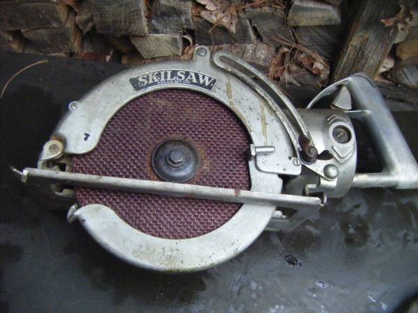 Older 8-inch Worm Drive Circular Saw ~ Built to last forever 1