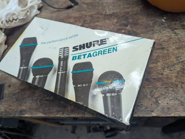 Shure Beta 3.0 dynamic vocal microphone vintage 1