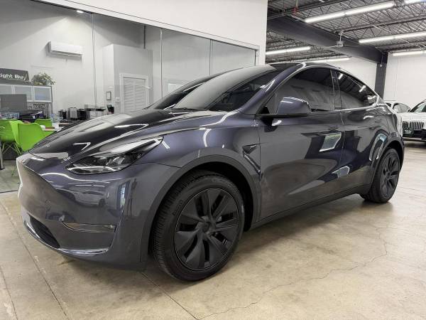 2025 Tesla Model Y Long Range  1