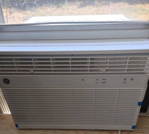 GE Air Conditioner 10000 BTU 1