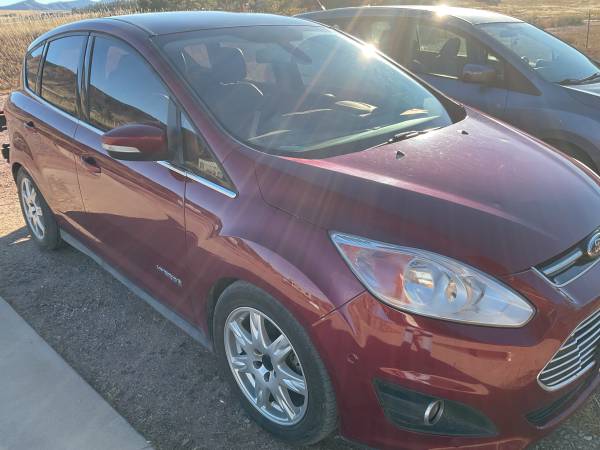 2013 Ford C-Max Hybrid 1