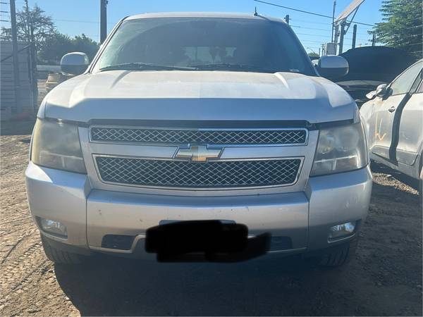 2010 Chevy Suburban 1500 For parts only! 1