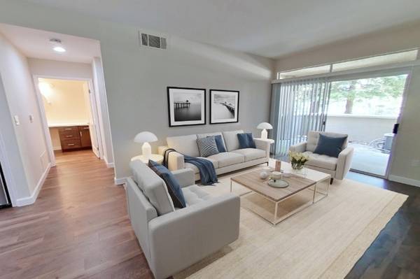 $2,102 / 1br - 792ft2 - RARE LUXURY - FULL SIZE W&D & DETACHED GARAGE INCLUDED (Sacramento / Natomas)63844738559745122