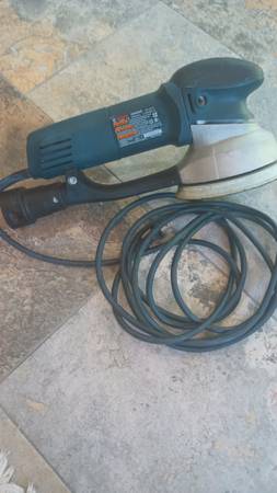 6 inch Bosch orbital sander/polisher with sanding discs 1