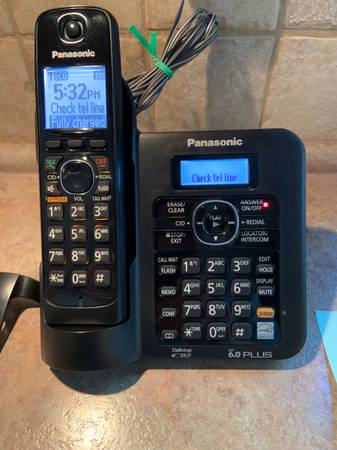 Panasonic 5 handset phone system - clean, sanitized - Price Reduced => 1