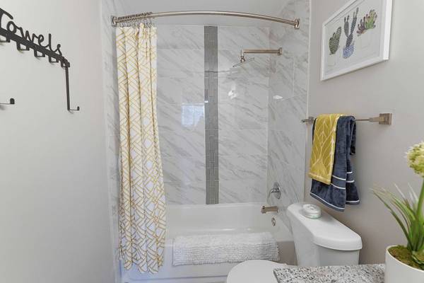$710 / 222ft2 - Free Wi-Fi in Common Areas, Elevator, Karaoke Room (8300 North Interstate Highway 35, Austin, TX)63979117164547121