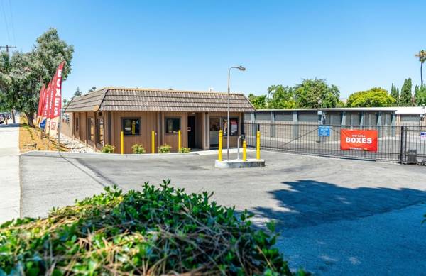 PACKING SUPPLIES FOR YOUR STORAGE NEEDS! 1