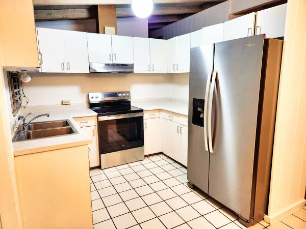 $4,300 / 3br - 1680ft2 - House for rent (Hawaii Kai)63939535431938121