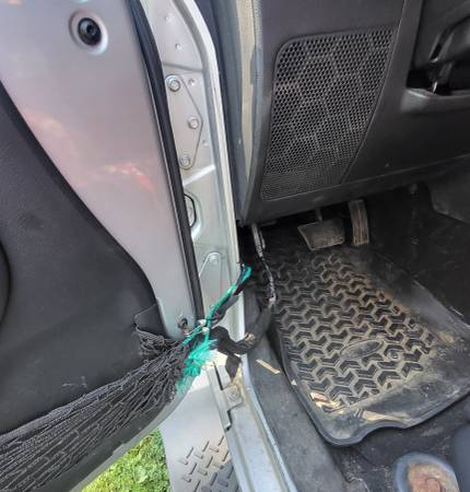 2011 Jeep Wrangler Unlimited Sport for repair or parts - $4,000 (Lynn)63624473766403121
